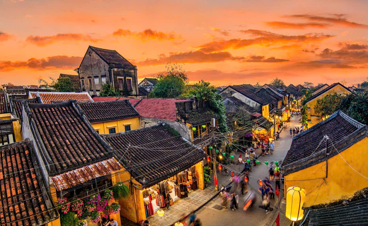Việt Nam có 1 địa danh nổi tiếng được Tạp chí Mỹ vinh danh là điểm đến an toàn nhất thế giới khi du lịch 1 mình: Toàn điểm check in triệu view, hút hơn 2,3 triệu lượt khách từ đầu năm - Ảnh 1. Việt Nam có 1 địa danh nổi tiếng được Tạp chí Mỹ vinh danh là điểm đến an toàn nhất thế giới khi du lịch 1 mình: Toàn điểm check in triệu view, hút hơn 2,3 triệu lượt khách từ đầu năm - Ảnh 1.