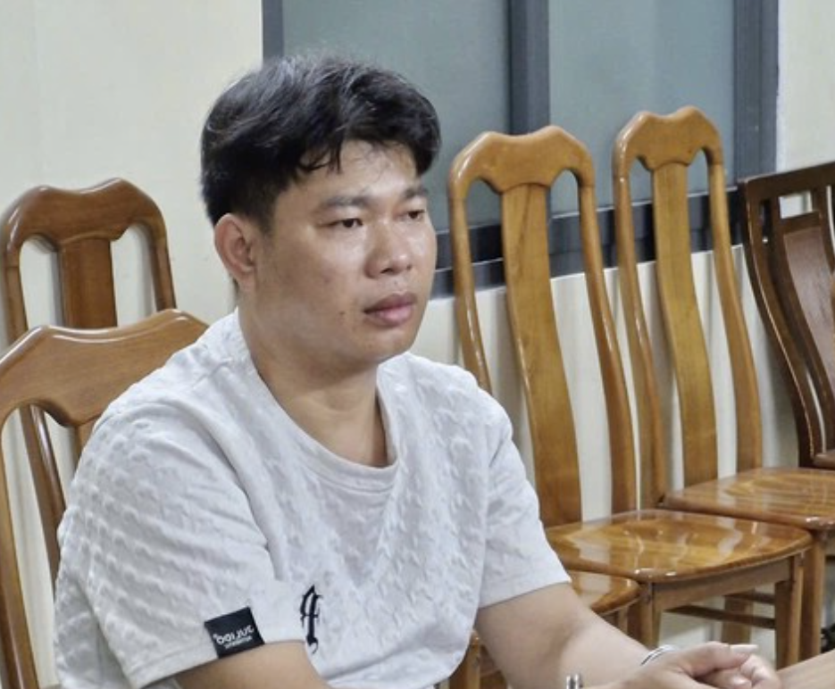 Công an TP HCM bắt kẻ giật điện thoại chứa dữ liệu quan trọng- Ảnh 1. Công an TP HCM bắt kẻ giật điện thoại chứa dữ liệu quan trọng- Ảnh 1.