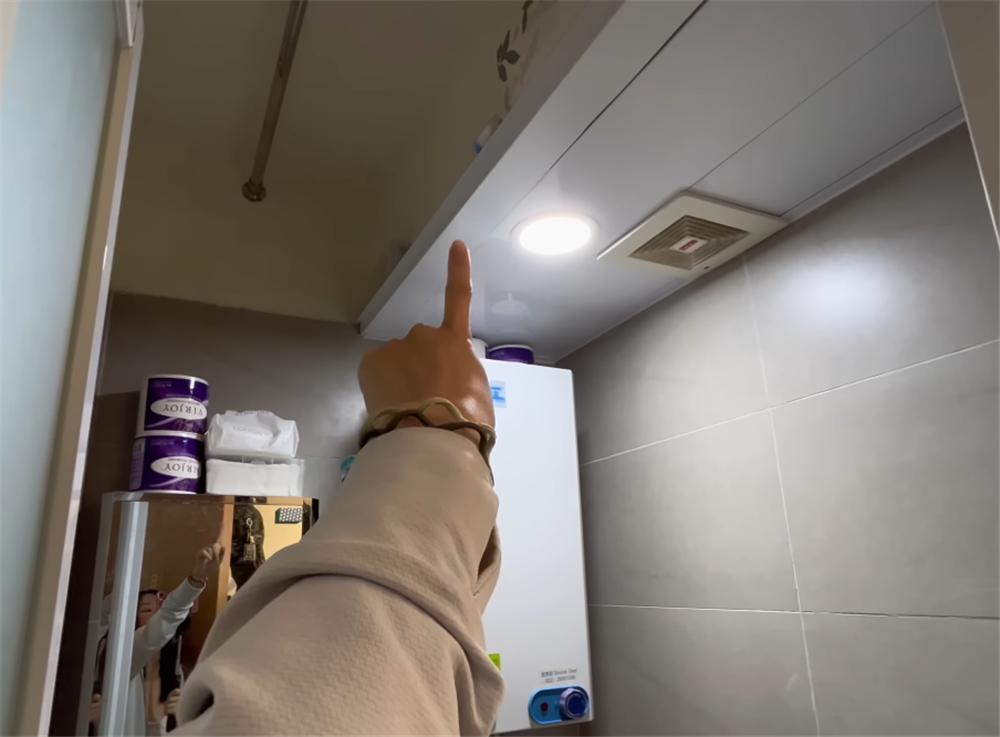 Căn phòng rộng 9m2 với giá thuê 17 triệu đồng/tháng của cô gái 29 tuổi: Thiết kế không lãng phí dù chỉ nửa mét- Ảnh 22. Căn phòng rộng 9m2 với giá thuê 17 triệu đồng/tháng của cô gái 29 tuổi: Thiết kế không lãng phí dù chỉ nửa mét- Ảnh 22.