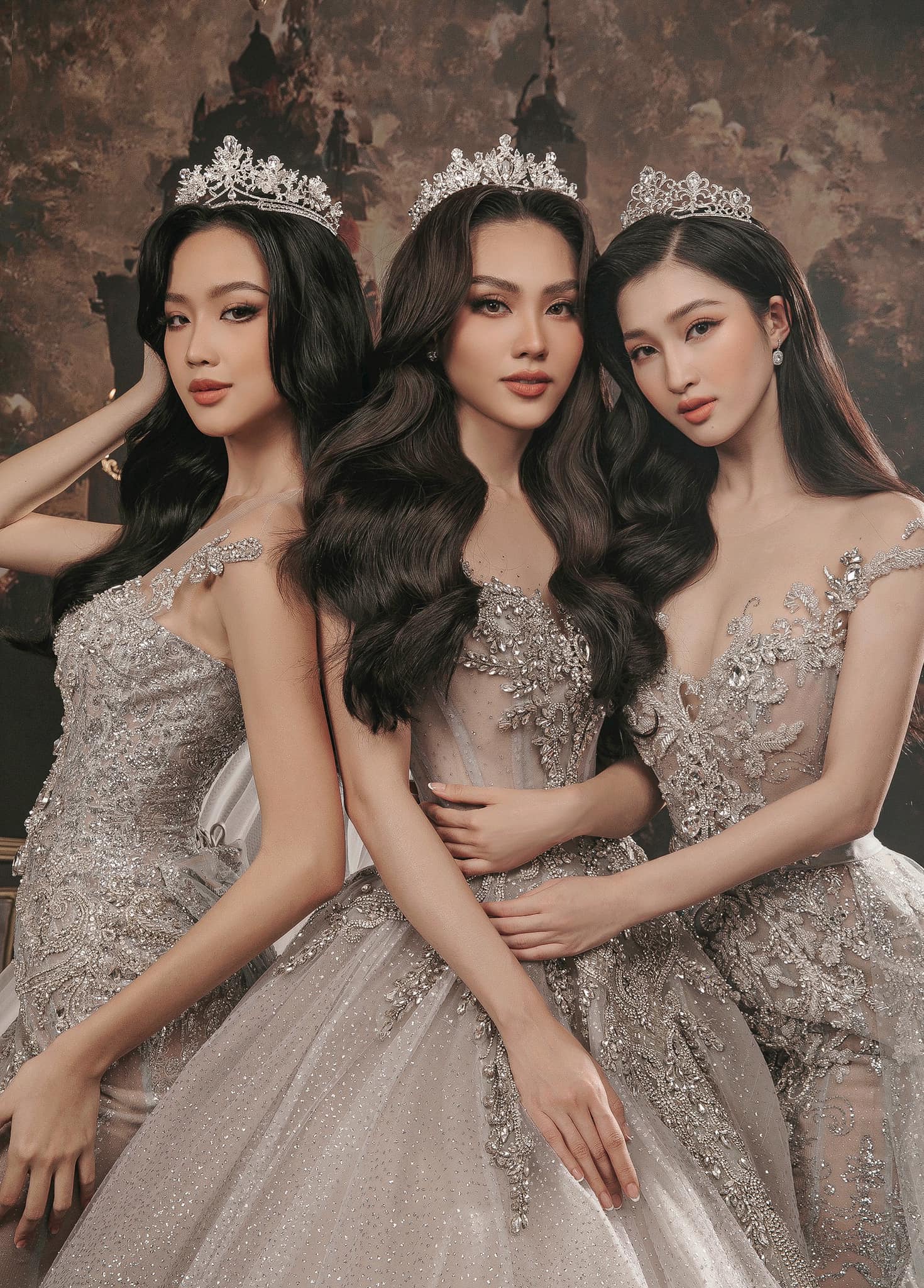 Á hậu Phương Nhi hiếm hoi lộ diện sau nửa năm ở ẩn, hoá ra vì nhân vật này- Ảnh 5. Á hậu Phương Nhi hiếm hoi lộ diện sau nửa năm ở ẩn, hoá ra vì nhân vật này- Ảnh 5.