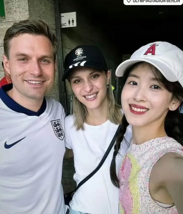 Vượt scandal ngoại tình của chồng, "hotgirl trà sữa" năm nào giờ có trong tay cả gia đình hạnh phúc và tài sản nghìn tỷ- Ảnh 1. Vượt scandal ngoại tình của chồng, "hotgirl trà sữa" năm nào giờ có trong tay cả gia đình hạnh phúc và tài sản nghìn tỷ- Ảnh 1.