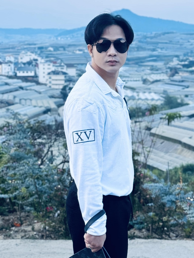 Nam ca sĩ Việt lập di chúc ở tuổi 40: 4 lần chết hụt, 2 lần đột quỵ, mất con vì chia tay bạn gái- Ảnh 3. Nam ca sĩ Việt lập di chúc ở tuổi 40: 4 lần chết hụt, 2 lần đột quỵ, mất con vì chia tay bạn gái- Ảnh 3.