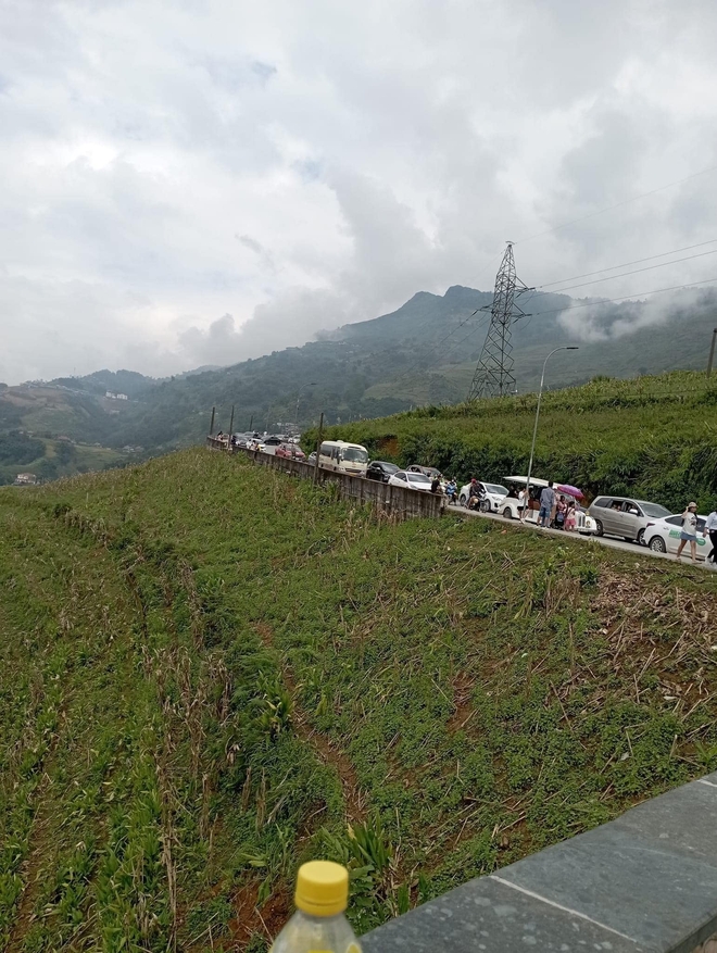 CẬP NHẬT lễ 2/9: Sapa đỉnh nóc ngập trong cờ hoa, Đà Lạt gói gọn bằng 2 từ "đông - lạnh"- Ảnh 5. CẬP NHẬT lễ 2/9: Sapa đỉnh nóc ngập trong cờ hoa, Đà Lạt gói gọn bằng 2 từ "đông - lạnh"- Ảnh 5.