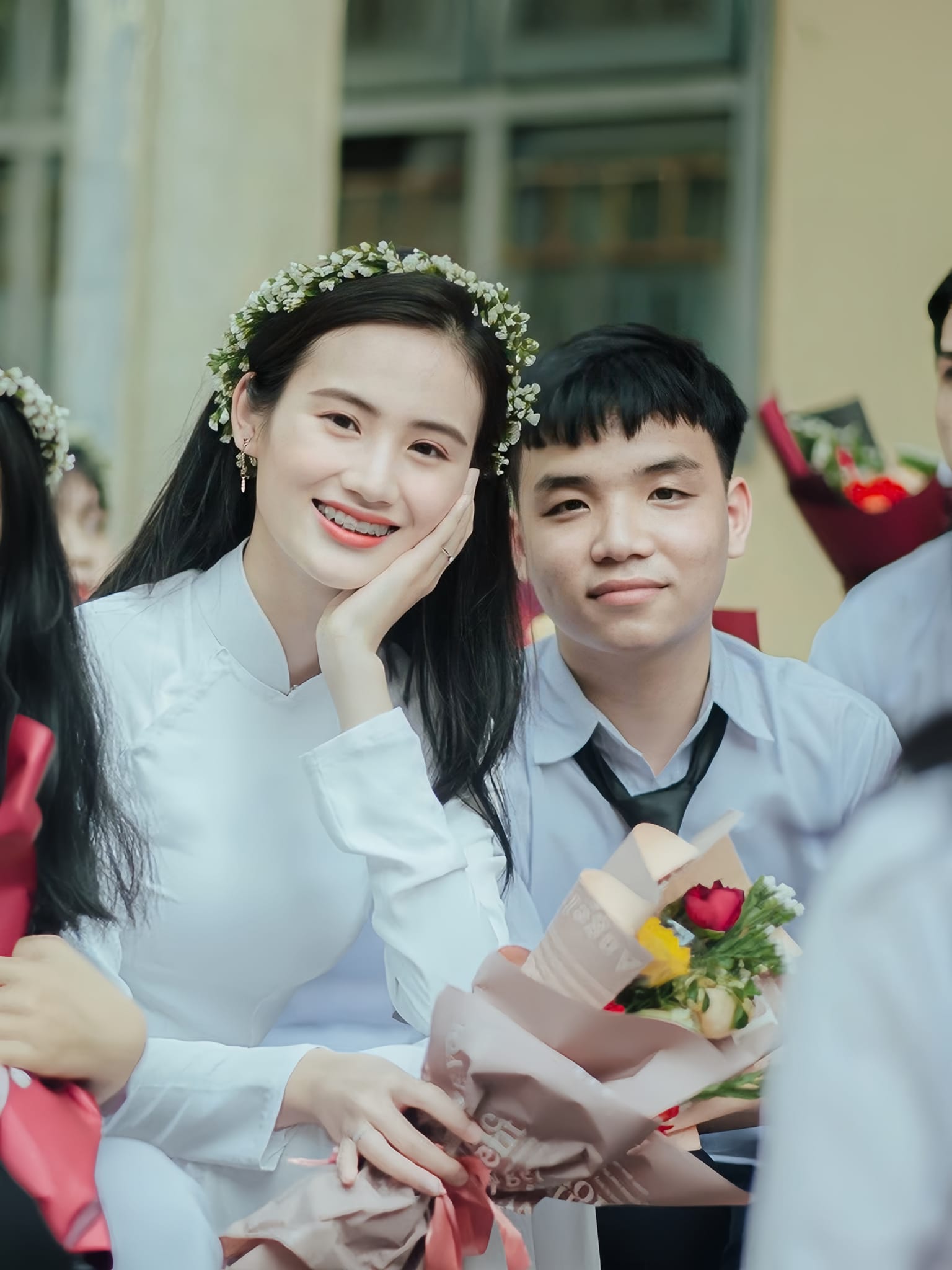 Lộ ảnh tình tứ của bạn trai và Ý Nhi thời cấp 3, nhan sắc nàng hậu gây chú ý- Ảnh 1. Lộ ảnh tình tứ của bạn trai và Ý Nhi thời cấp 3, nhan sắc nàng hậu gây chú ý- Ảnh 1.