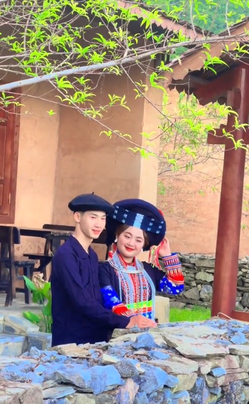"Phúng Phính" Hà Giang cưới chồng hơn 6 tuổi: Gia thế chú rể gây tò mò- Ảnh 7. "Phúng Phính" Hà Giang cưới chồng hơn 6 tuổi: Gia thế chú rể gây tò mò- Ảnh 7.