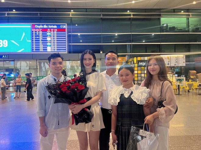 Ý Nhi trở lại Úc du học, bạn trai bình luận 2 chữ lộ tình trạng yêu đương hiện tại- Ảnh 5. Ý Nhi trở lại Úc du học, bạn trai bình luận 2 chữ lộ tình trạng yêu đương hiện tại- Ảnh 5.