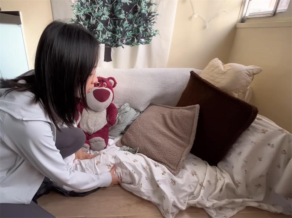 Căn phòng rộng 9m2 với giá thuê 17 triệu đồng/tháng của cô gái 29 tuổi: Thiết kế không lãng phí dù chỉ nửa mét- Ảnh 13. Căn phòng rộng 9m2 với giá thuê 17 triệu đồng/tháng của cô gái 29 tuổi: Thiết kế không lãng phí dù chỉ nửa mét- Ảnh 13.