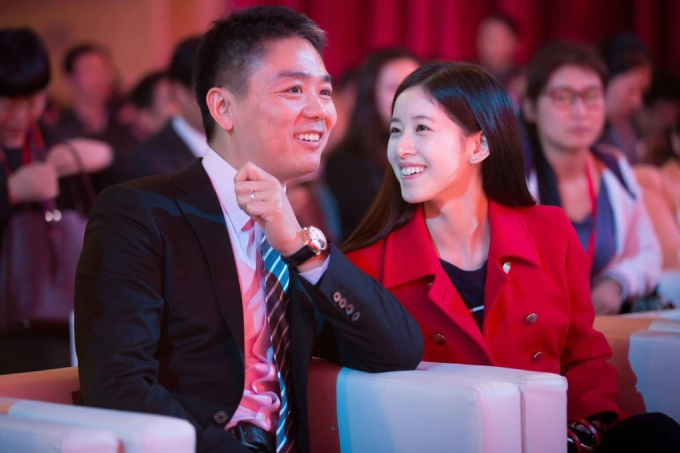 Vượt scandal ngoại tình của chồng, "hotgirl trà sữa" năm nào giờ có trong tay cả gia đình hạnh phúc và tài sản nghìn tỷ- Ảnh 3. Vượt scandal ngoại tình của chồng, "hotgirl trà sữa" năm nào giờ có trong tay cả gia đình hạnh phúc và tài sản nghìn tỷ- Ảnh 3.