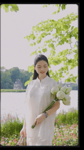 Chu Thanh Huyền khoe nhan sắc "nàng thơ" chỉ 1 tháng sau sinh- Ảnh 1. Chu Thanh Huyền khoe nhan sắc "nàng thơ" chỉ 1 tháng sau sinh- Ảnh 1.