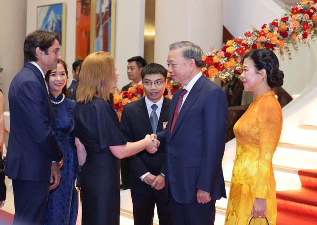 Toàn văn bài viết về Chuyển đổi số của Tổng Bí thư, Chủ tịch nước Tô Lâm- Ảnh 2. Toàn văn bài viết về Chuyển đổi số của Tổng Bí thư, Chủ tịch nước Tô Lâm- Ảnh 2.