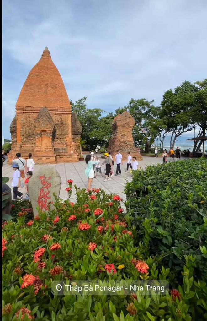 CẬP NHẬT lễ 2/9: Đà Lạt gói gọn bằng 2 từ "đông - lạnh", Nha Trang lại vắng vẻ bất ngờ- Ảnh 27. CẬP NHẬT lễ 2/9: Đà Lạt gói gọn bằng 2 từ "đông - lạnh", Nha Trang lại vắng vẻ bất ngờ- Ảnh 27.