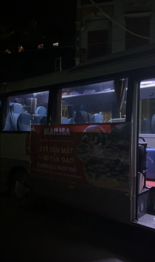"Bà trùm thẩm mỹ viện" đi suốt 13 tiếng, đích thân mang 3 tỷ đồng tiền mặt tới Cao Bằng: Đang gặp mặt lãnh đạo địa phương để xin góp sức, kể nhanh hành trình "vừa đi vừa khấn bình an"- Ảnh 3. "Bà trùm thẩm mỹ viện" đi suốt 13 tiếng, đích thân mang 3 tỷ đồng tiền mặt tới Cao Bằng: Đang gặp mặt lãnh đạo địa phương để xin góp sức, kể nhanh hành trình "vừa đi vừa khấn bình an"- Ảnh 3.