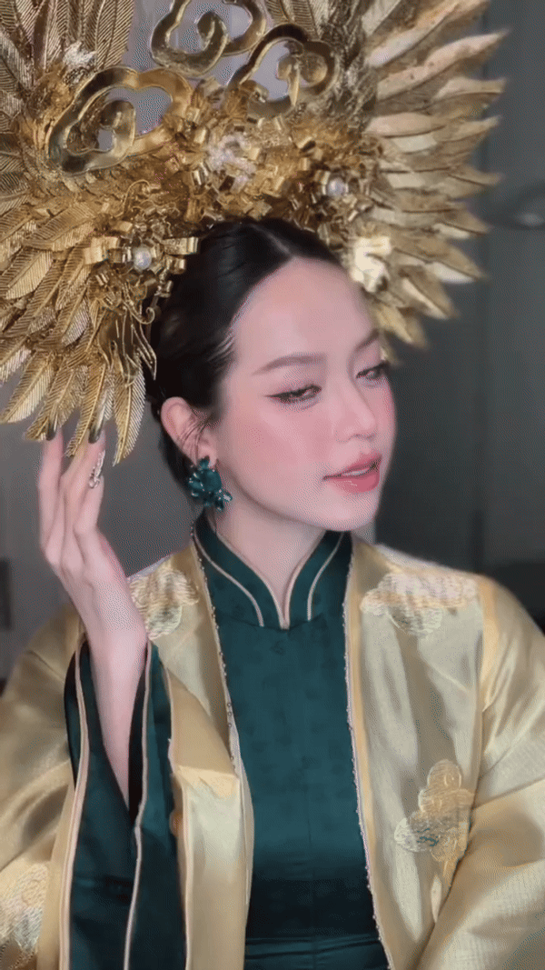 Mỹ nhân 10X từng sexy đến nghẹt thở nay hóa “quốc mẫu hồi cung" khiến dân tình đổ rạp- Ảnh 3. Mỹ nhân 10X từng sexy đến nghẹt thở nay hóa “quốc mẫu hồi cung" khiến dân tình đổ rạp- Ảnh 3.